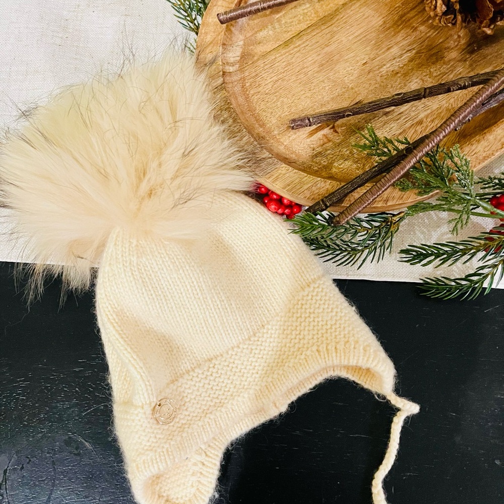 Petite Maison Kids Charming Cream Knit Hat with Pom-Pom for Baby